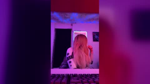 bunnyslutt online show from April 9, 8:20 am