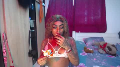 butterfly_rouse online show from February 15, 12:37 pm