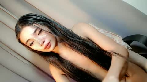 call_me_nina online show from June 12, 9:58 pm