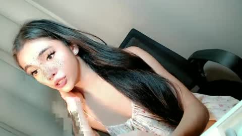 call_me_nina online show from June 20, 11:57 am