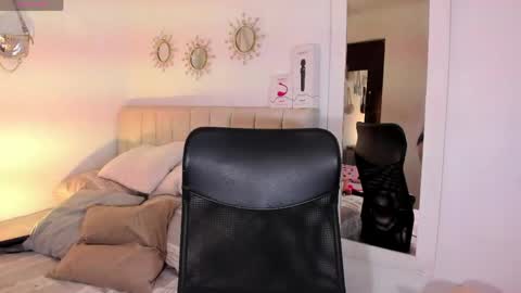 NORA online show from May 30, 8:56 am