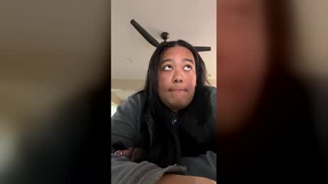 camzxoxox online show from December 14, 1:22 am