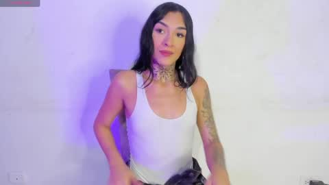  s online show from April 14, 5:01 am