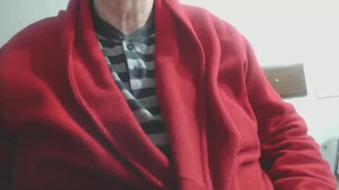 Snapshot of capitanfuturo44 chatting on December 8, 7:58 am Cinzia ex regina online show from December 8, 7:58 am