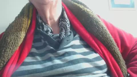 Snapshot of capitanfuturo44 chatting on March 11, 2:51 pm Cinzia ex regina online show from March 11, 2:51 pm