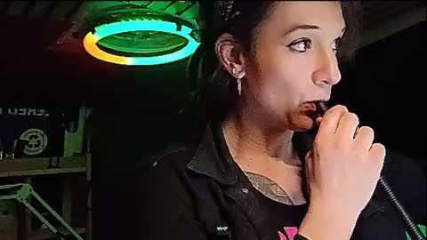 Cassiemichelle online show from February 6, 5:02 am