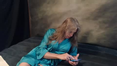 Jackie online show from December 1, 12:18 pm