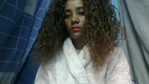 ciciazzhh online show from May 25, 4:53 am