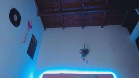 cicimom online show from December 20, 5:57 am