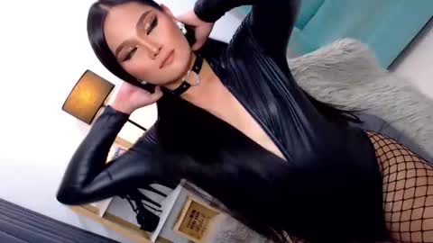 Cleo online show from April 7, 12:50 pm