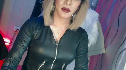 CUMMELA SLUTI online show from June 17, 3:13 pm
