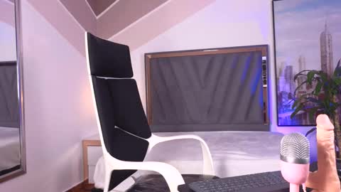 cutebabyhub online show from October 31, 11:02 pm