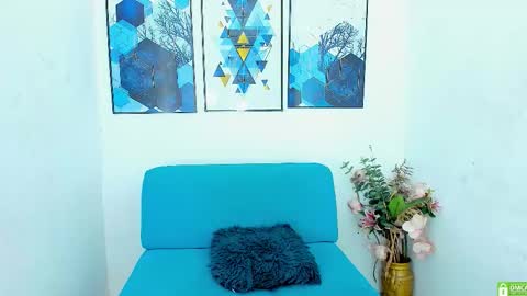 cutedollbabihotts online show from February 10, 7:10 pm