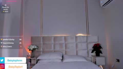 Daisy online show from November 15, 1:09 pm