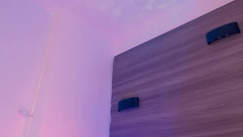         online show from February 9, 5:14 am