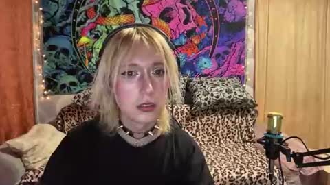 danitavranich online show from August 5, 4:13 pm
