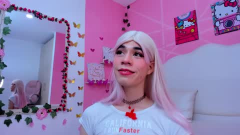 DaripQueen online show from March 6, 3:20 pm