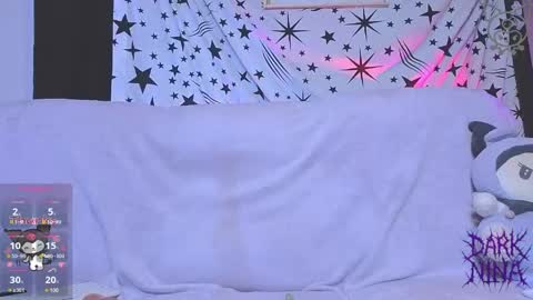 dark_nina__ online show from May 9, 5:03 am