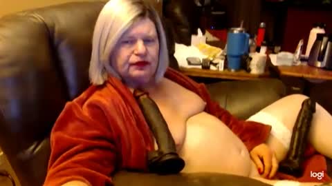dawndoesall online show from January 19, 3:08 am