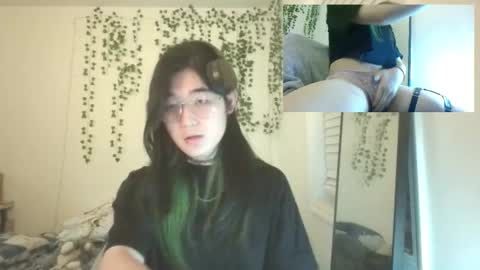 deciduousdoll online show from January 17, 5:26 am