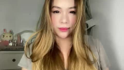 iyalicious online show from December 2, 11:21 pm