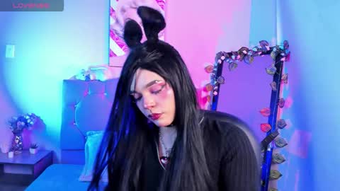 Maki  online show from March 25, 5:45 am