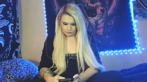 devyn winter online show from November 18, 9:37 pm