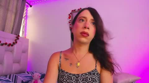 Samantha  online show from March 18, 9:03 pm