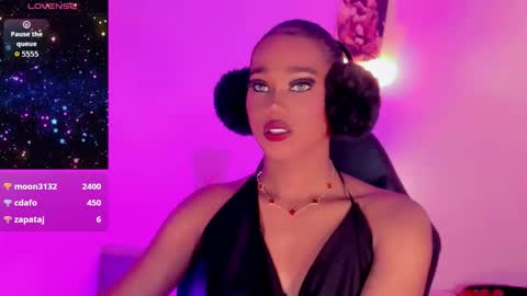 Naomy  online show from November 21, 3:18 am