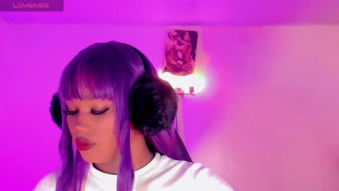 Naomy  online show from November 22, 3:19 am