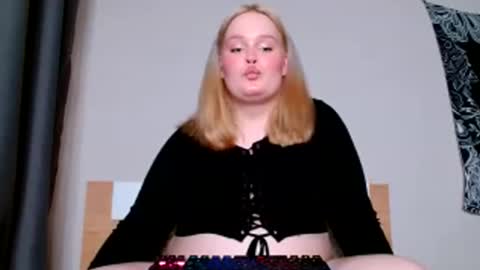 Miss Rose online show from June 8, 11:59 pm