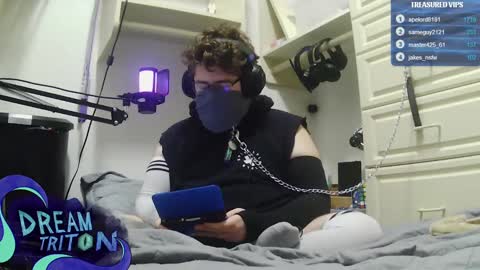 DreamTriton online show from February 24, 7:52 pm