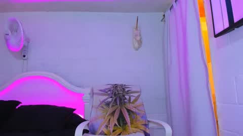 drippyorlove online show from October 22, 7:27 pm