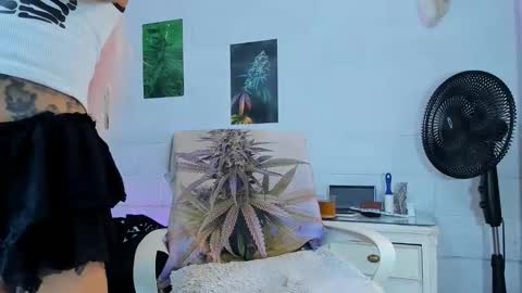 drippyorlove online show from March 6, 8:58 pm