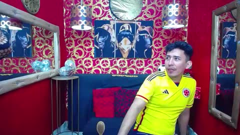 jordan y clarie online show from February 7, 1:22 pm