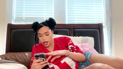 Dynasty online show from April 9, 4:13 pm