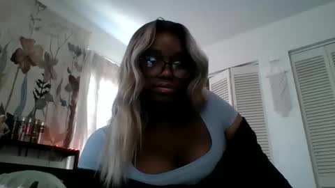 ebonyprincesssss online show from January 12, 5:53 pm