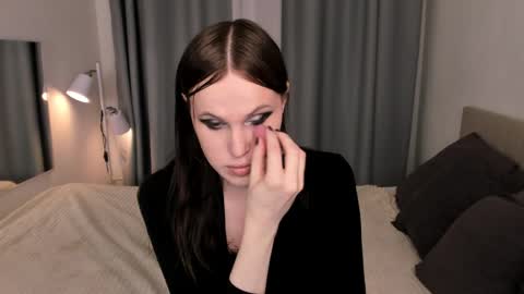 Effie Mur online show from February 28, 10:49 pm