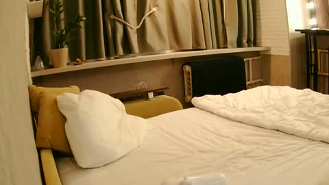 Eliana online show from February 7, 7:06 pm