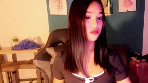 ella online show from March 9, 7:15 pm