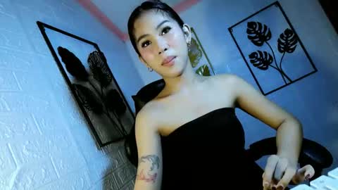 ella online show from October 1, 6:19 pm