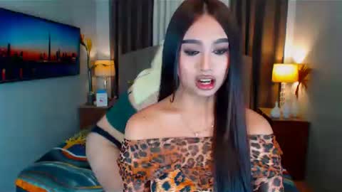 ellie online show from March 6, 2:03 am