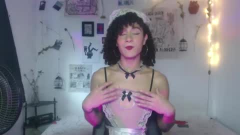 Snapshot of ellis_flowers chatting on September 15, 8:14 pm  . online show from September 15, 8:14 pm