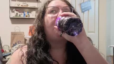 Emberlyn Nix online show from September 9, 4:44 am