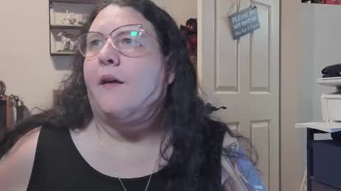 Emberlyn Nix online show from September 16, 6:18 am