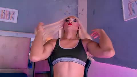 emily_castillo1_ online show from July 8, 4:49 am