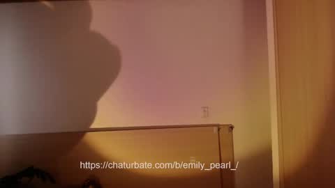 emily_pearl_ online show from March 10, 10:13 pm