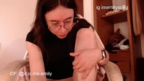 emily_pearl_ online show from February 18, 10:28 pm
