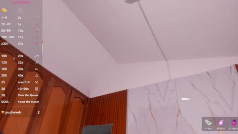 Emily online show from November 8, 9:04 pm