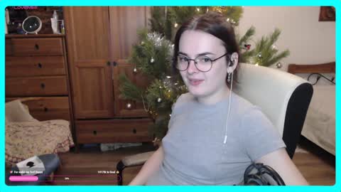 Snapshot of eva_katt chatting on January 2, 12:13 pm Gamer Katt online show from January 2, 12:13 pm